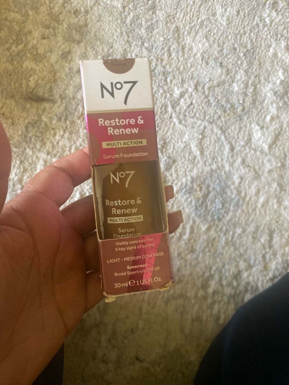 No7 Restore & Renew Multi Action Serum Foundation- Cedar -SPF20